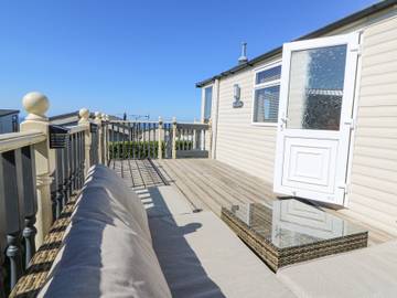 Glamping for 6 People in Ceredigion, Mid-Wales, Photo 2