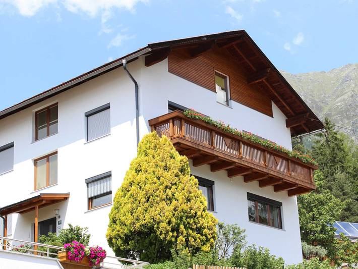 Ferienwohnung für 4 Personen, mit Garten in Kaunerberg