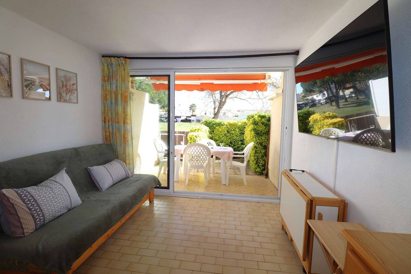 Appartement de vacances entier, 2 pièces cabine rez de jardin parking in Le Grau-du-Roi, Côte d'Améthyste