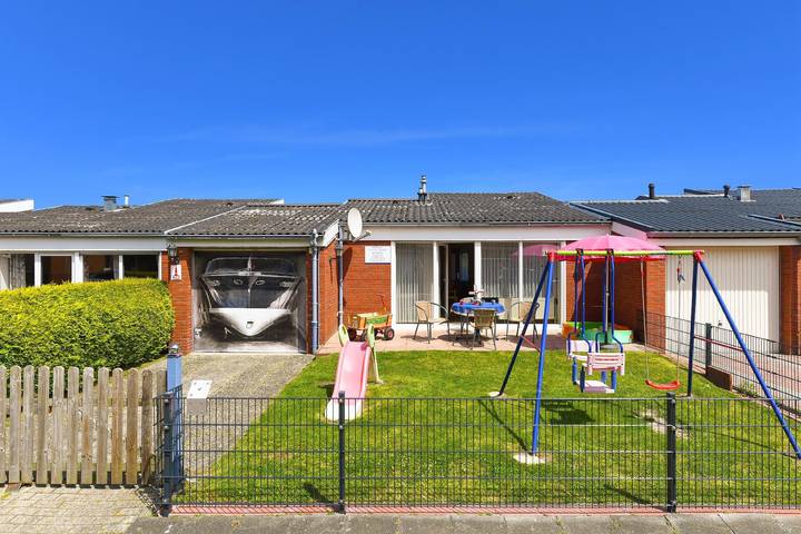 Ferienhaus für 4 Personen, mit Terrasse und Garten in Bensersiel - 2