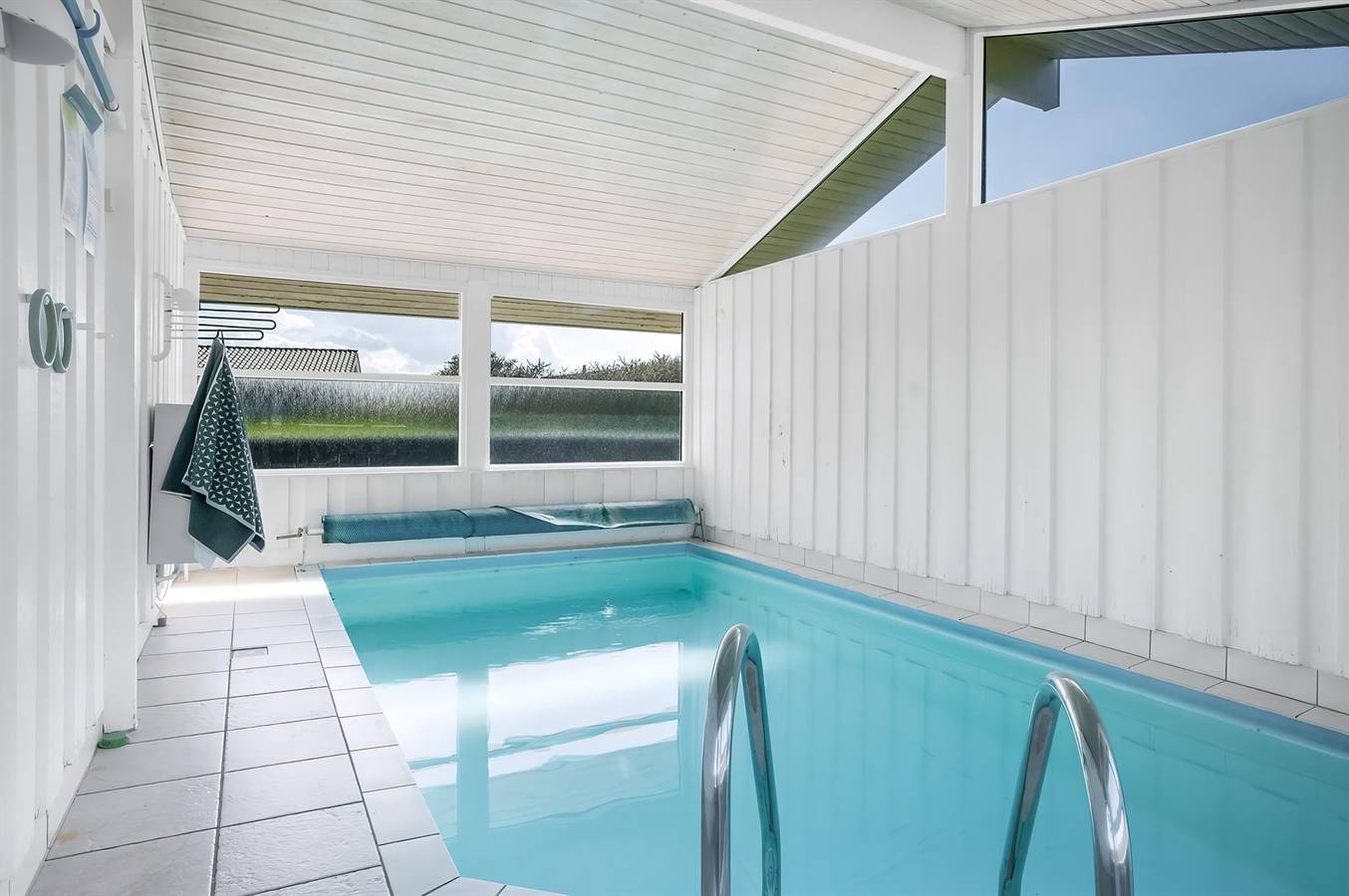 Nice home in Hjørring w/ Wifi, 3 Bedrooms and Indoor swimming pool in lønstrup, Hjørring Region
