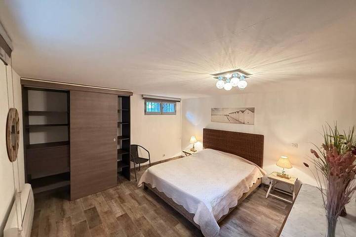 Villa with a pool at the foot of the Luberon, shops nearby – Suitable for 1 to 3 families in Mérindol, Parque natural regional del Luberon