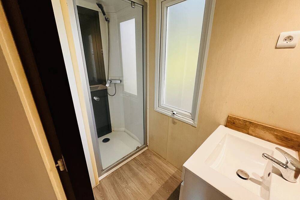 Camping 3 étoiles - Piscine - ccbeeib in Saint-Père-sur-Loire, Loire Valley