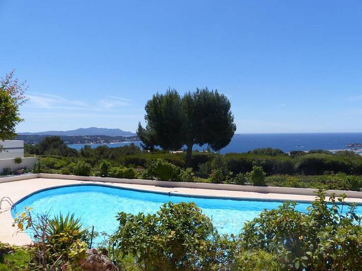 Ferienwohnung für 4 Personen, mit Pool und Terrasse sowie Ausblick in Bandol - 3
