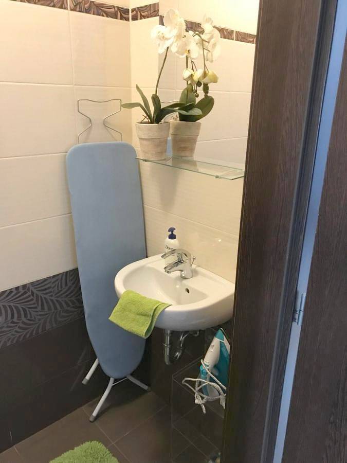 Ferienwohnung für 4 Personen, mit Garten und Seeblick sowie Pool und Ausblick in Zamardi - 3