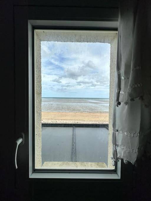 Gîte pour 4 personnes, avec vue ainsi que terrasse et jardin à Quinéville - 2