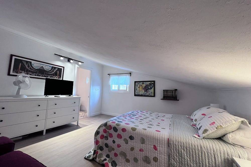 Entire apartment, Dúplex Peponas House - Wifi, Smart Tv & Netflix in O Grove, Rías Baixas