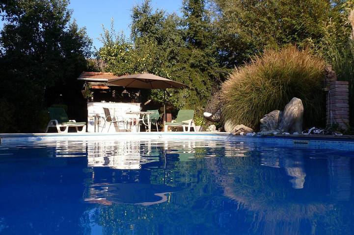 Ferienhaus für 4 Personen, mit Garten und Pool sowie Terrasse am Balaton