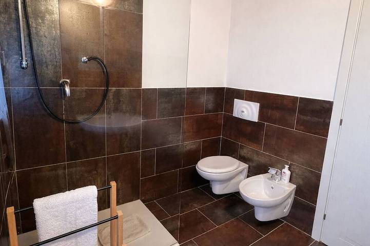 Accogliente appartamento immerso nella natura, con terrazzo e veranda in Palmadula, Sassari