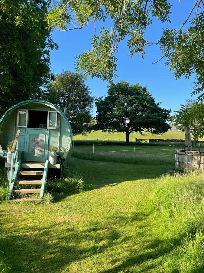Camping für 2 Personen, mit Whirlpool und Garten sowie Ausblick in Eden