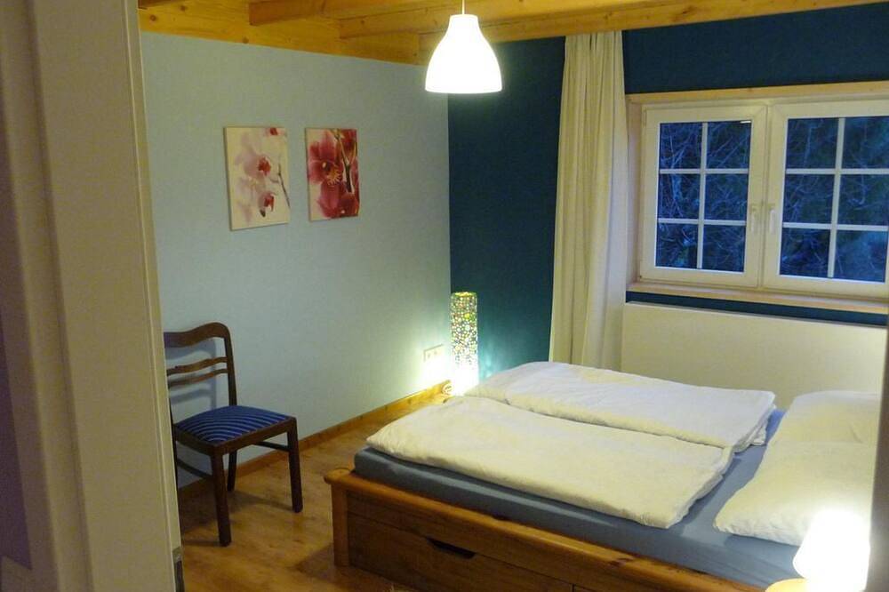 Ferienhaus Gartenblick - Gartenblick: 8-Bettwohnung in Dierdorf, Rheinland-Pfalz