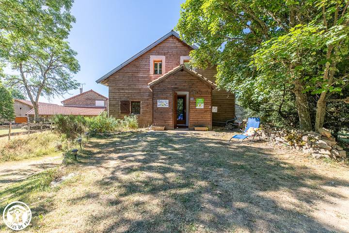 Gîte pour 9 personnes, avec jardin et vue