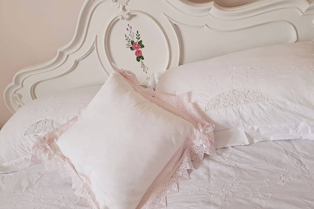 Entire apartment, Magical Valley Bed and Breakfast in Martina Franca, Taranto Province