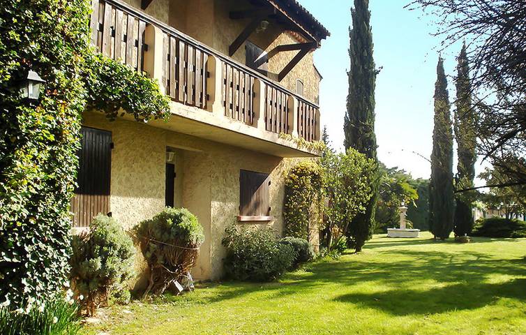 Location de vacances pour 10 personnes, avec Terrasse et Piscine à Barbentane - 2