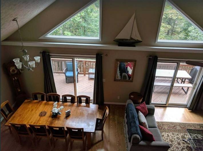 Vacation rental for 12 people, with balcony and pool in Massanutten