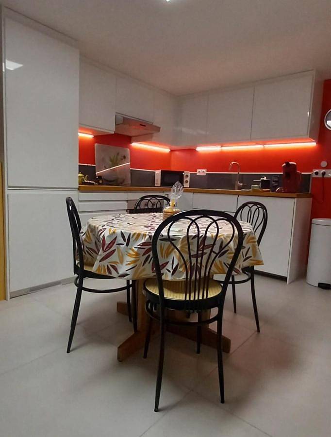 Gîte pour 2 personnes, avec terrasse et vue à Épargnes - 2