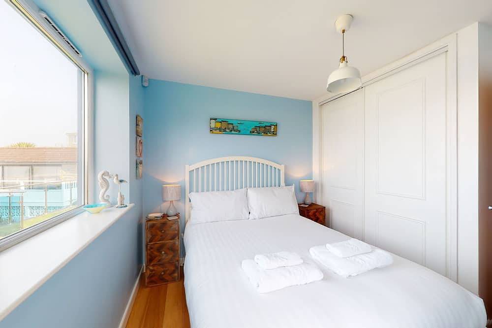 Entire apartment, B32 Swiss Chalet, Riviere Towans in Hayle, Cornwall