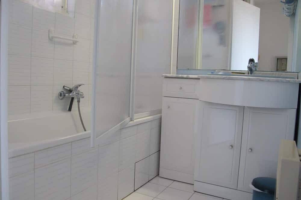 Entire apartment, Très beau studio face à la mer in Agay, Saint-Raphaël