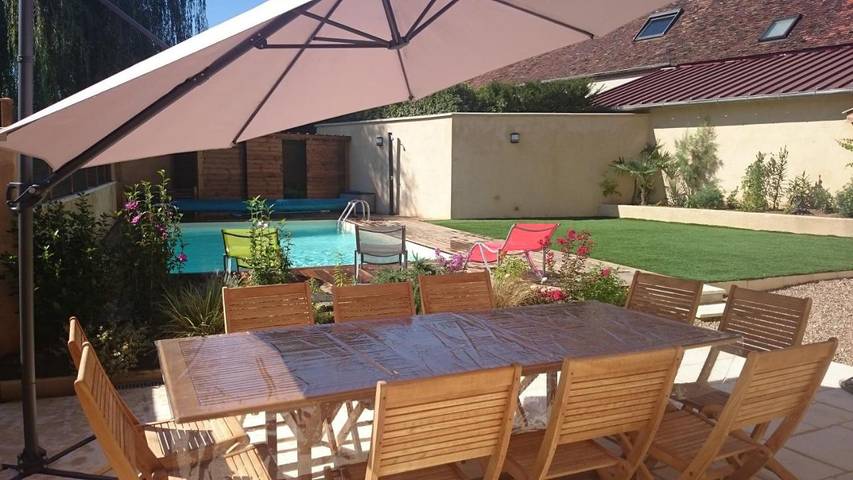 Location de vacances pour 8 personnes, avec terrasse et piscine à Crézancy-en-Sancerre - 4