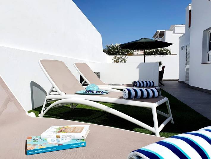 Spacieuse villa de trois chambres - Hideaway - avec piscine in La Caleta, Adeje