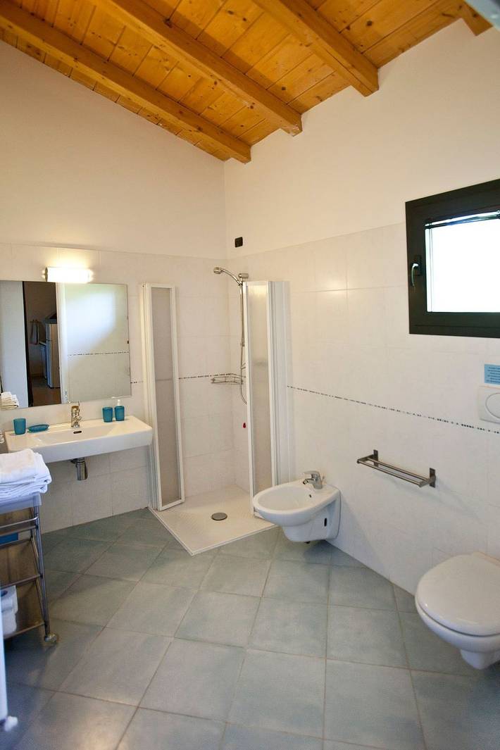 Ferienwohnung für 4 Personen, mit Balkon und Terrasse sowie Garten und Pool in Malcesine - 4