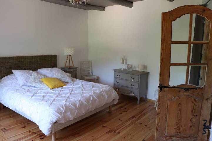 Location de vacances pour 6 personnes, avec Terrasse et Jardin à Lantriac - 3
