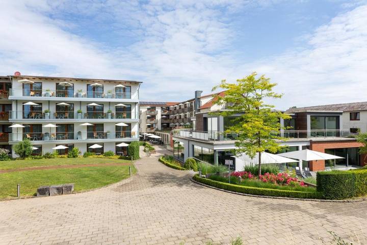Hotel für 2 Personen, mit Balkon und Terrasse sowie Garten und Pool in Preußisch Oldendorf - 2