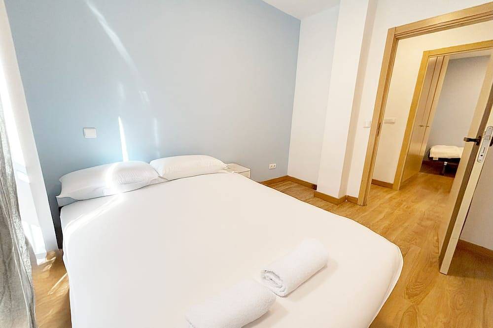 Geheel appartement, With bright and spacious patio in Tetuán, Madrid