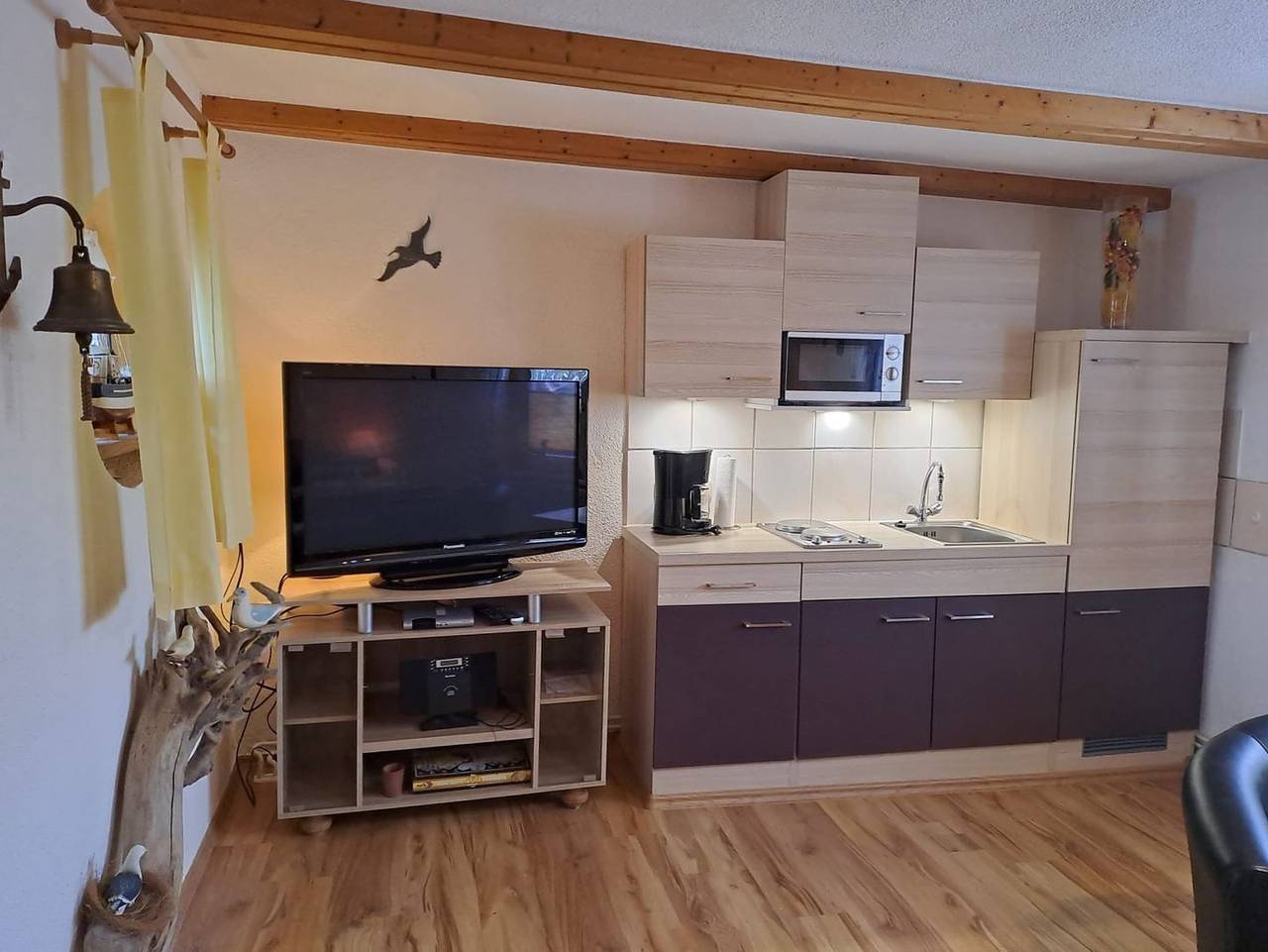 Ganze Wohnung, Kleine maritim und gemütlich eingerichtete Ferienwohnung für 2 Personen - "Koje" in Born a. Darß, Born am Darß