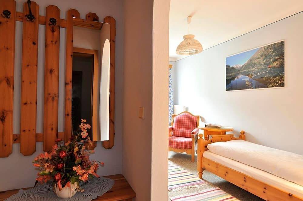 Einzelzimmer mit Dusche, Wc  Nr. 5 - Macheiner, Gästehaus - Ferienwohnung in Lessach, Bundesland Salzburg