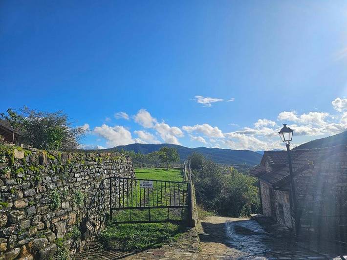 Casa rural con piscina para 9 personas, con vistas además de balcón y piscina en Provincia de Huesca - 3