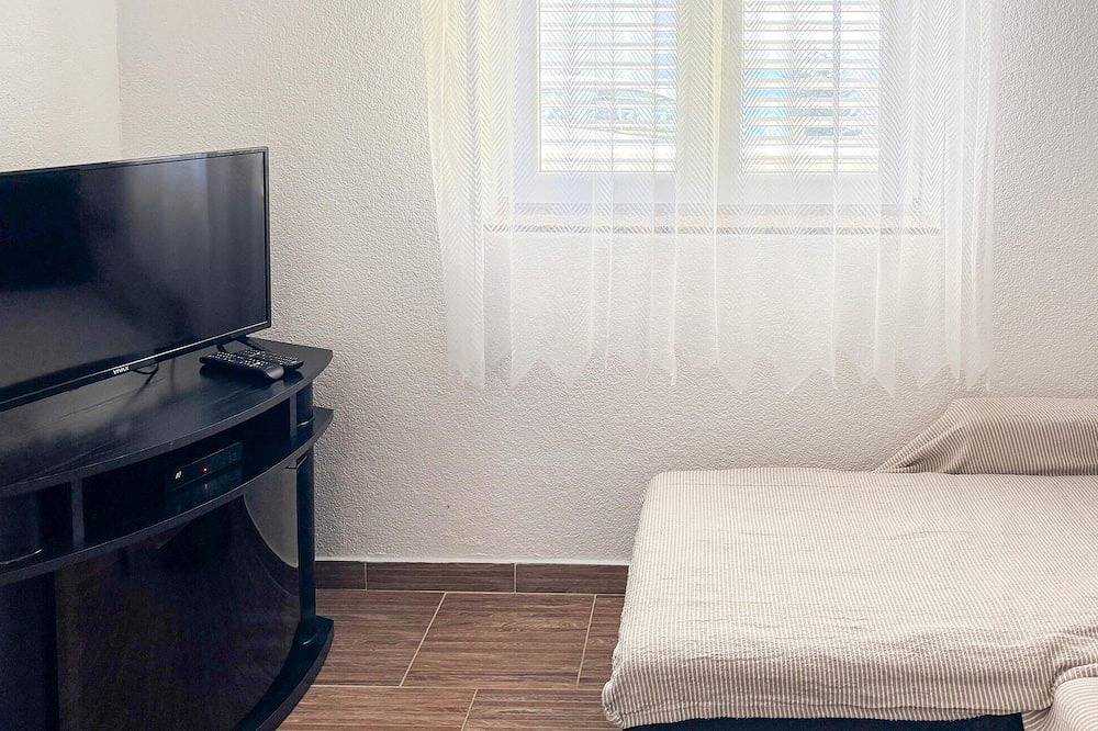 Entire apartment, Amazing apartment in Lukovo Sugarje in Lukovo Šugarje, Velebit Nature Park