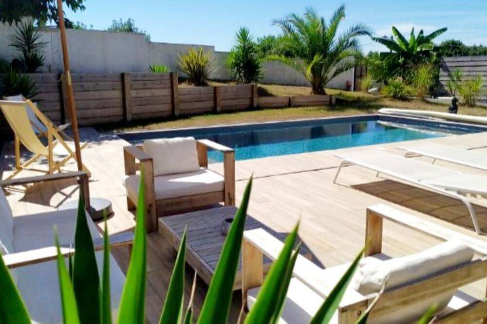 Villa avec piscine chauffée, proche plages et golf in Arcangues, Région de Bayonne