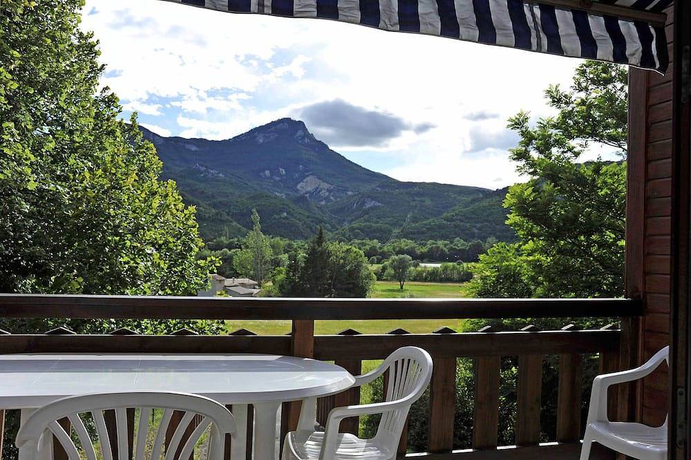Ideal chalet for a family with 2 children. in Castellane, Regionaler Naturpark Verdon