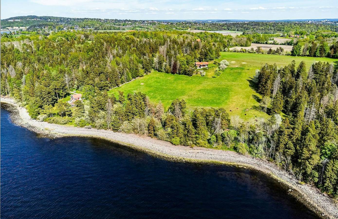 Ferienhaus im Naturschutzgebiet auf Jeløy mit Blick auf den Fjord in Moss