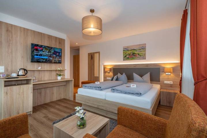 Hotel für 4 Personen, mit Balkon und Terrasse sowie Garten und Ausblick in Murnau am Staffelsee - 4