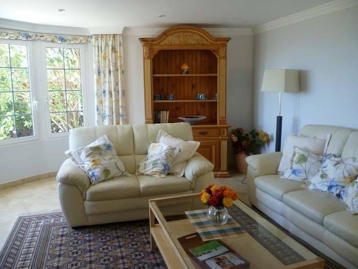 Ganze Ferienwohnung, Apartment in Chayofa mit Pool & Garten in Chayofa, Arona