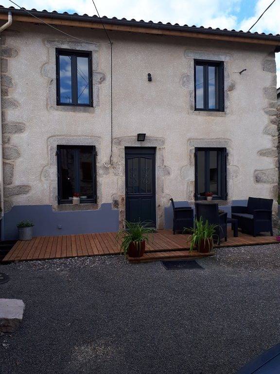 Gîte pour 6 personnes, avec terrasse et jardin dans Parc Naturel Régional Livradois-Forez - 2