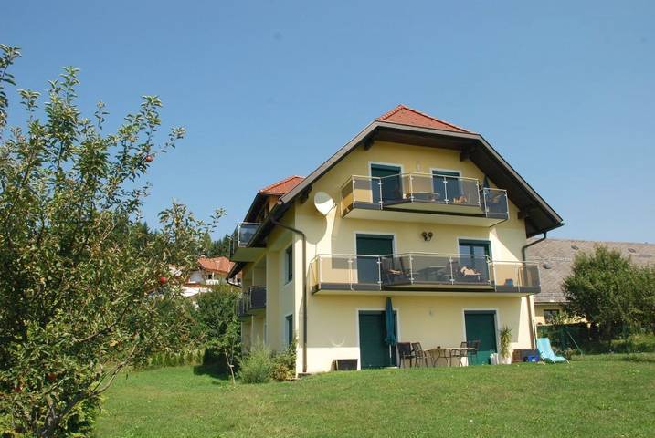 Ferienwohnung für 2 Personen, mit Ausblick und Seeblick sowie Garten, mit Haustier in Krumpendorf am Wörthersee - 2