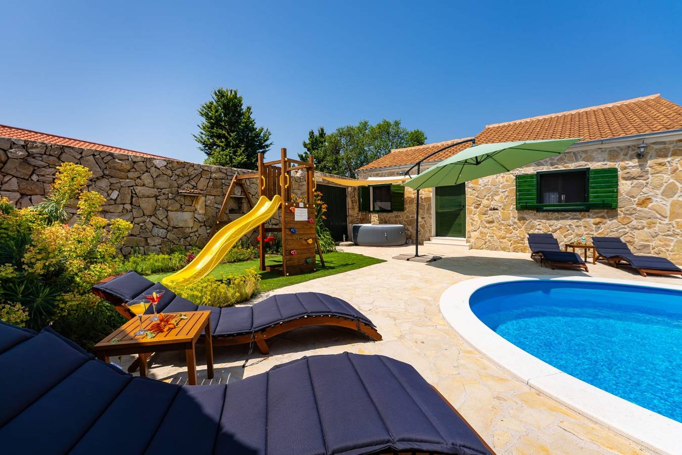 4-Zimmer-Haus mit Terrasse Benkovac, Zagora K-25209 in Šopot, Grad Benkovac