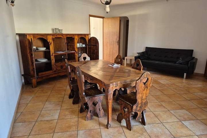 Appartement de vacances pour 8 personnes, avec jardin