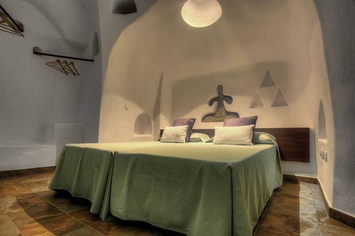 Barreto Caves. In the center of a 27,000 m. Finca. Mountain and sea views. in Firgas, North Gran Canaria