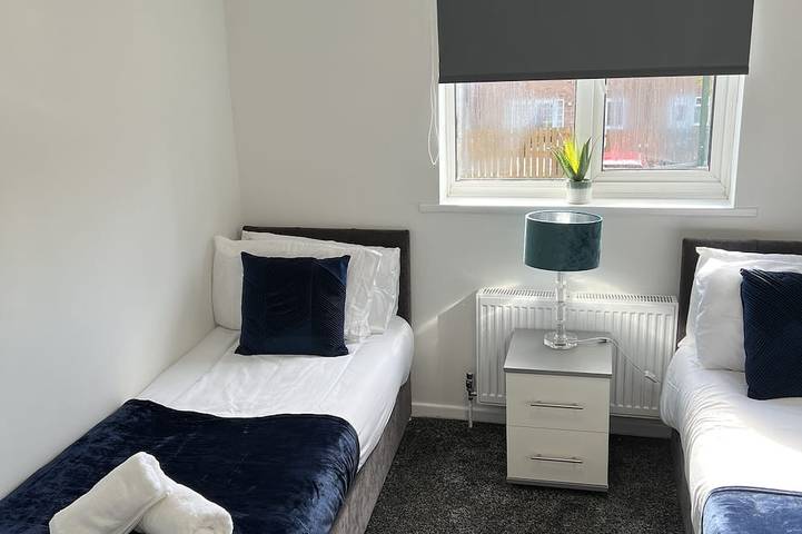 Location*Parking*Contractors*Leisure*Comfy King Bed in Nottingham, Midlands del Este