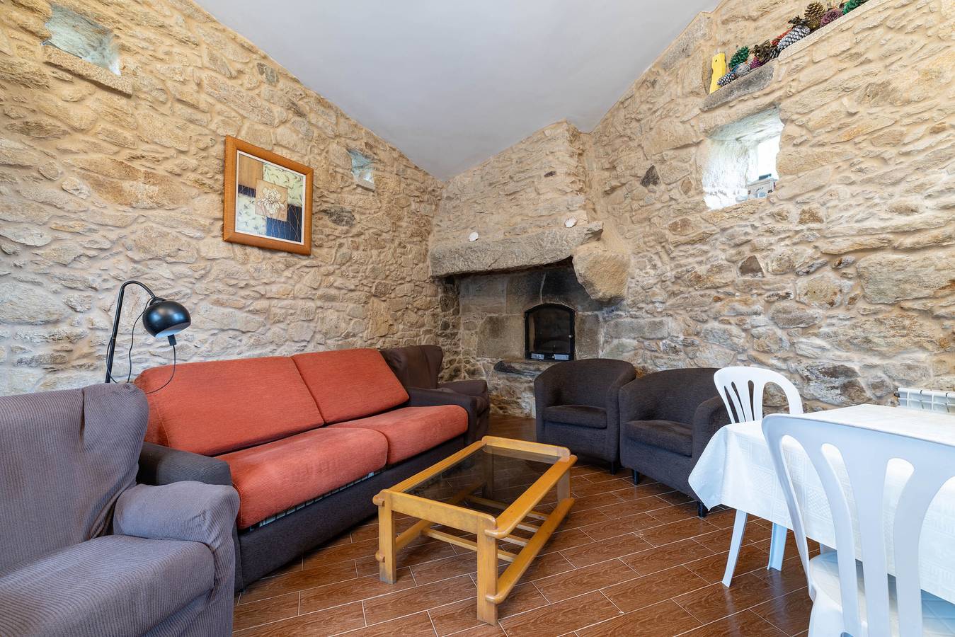 Maison de campagne 'Arijón' avec vue sur la mer, piscine privée et Wi-Fi in Arteixo, Costa da Morte