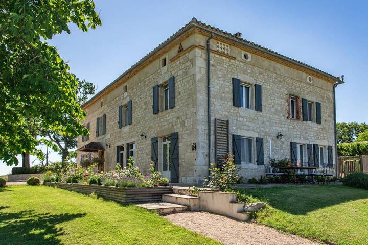 Location de vacances pour 10 personnes, avec piscine et sauna ainsi que jardin et vue à Andillac - 2