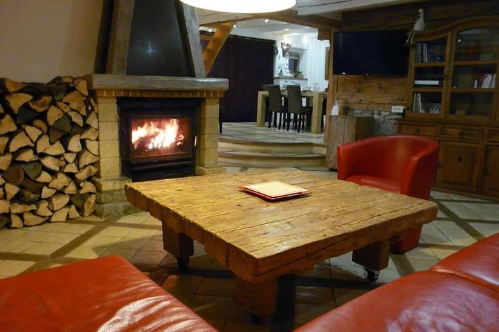 Chalet pour 6 personnes, avec terrasse et jardin, animaux acceptés à Thônes