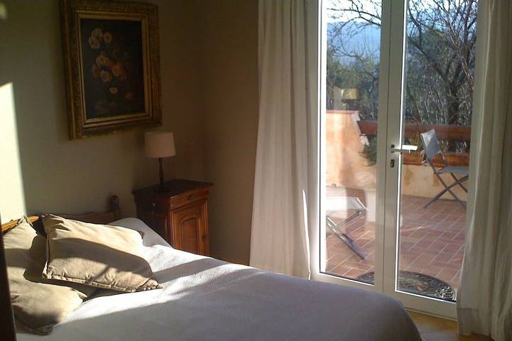 Location de vacances pour 18 personnes, avec jardin et jacuzzi, animaux acceptés à Le Beausset - 2