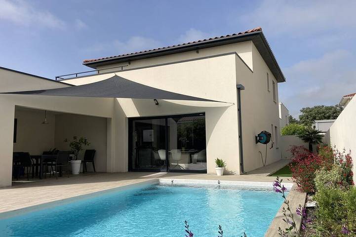 Villa für 8 Personen, mit Garten und Whirlpool sowie Balkon, mit Haustier - 1