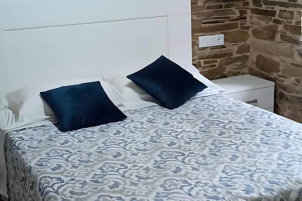 Apartamento entero, Apartamento 'Arriba' con terraza compartida, balcón y Wi-Fi in Fonsagrada, Provincia de Lugo