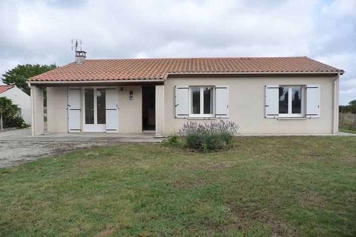 Location de vacances pour 6 personnes, avec jardin à L'Éguille